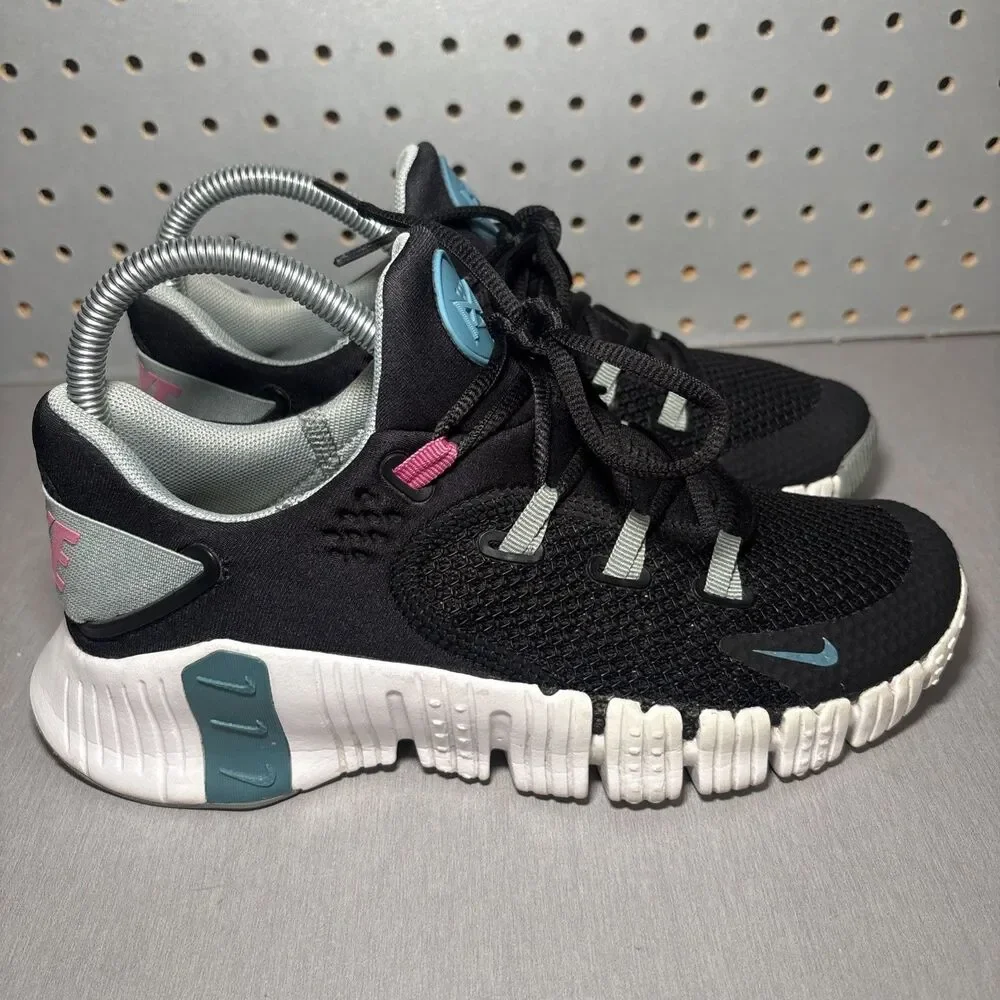 Nike Free Metcon 4 Running Shoes Womens Sz 7 Black Blue Pink Training Sneakers